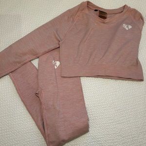 Women’s Best pink workout set